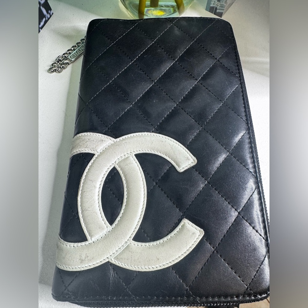 CHANEL Cambon Quilted Wallet Organizer - Picture 3 of 17
